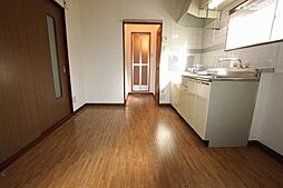 JR福塩線 万能倉駅 徒歩9分の賃貸アパート 2階2DKのリビング/ダイニング