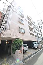 大阪府大阪市西区九条南4丁目8-16（賃貸マンション2LDK・8階・66.00㎡） その1