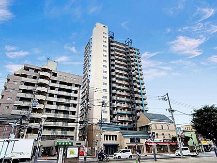 【外観】最上階という特等席、大切なペットと一緒に暮らせる喜び、安心の新耐震基準マンションです。