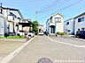 外観：【前面道路】開放感あるこの道が暮らしに余白をくれる。