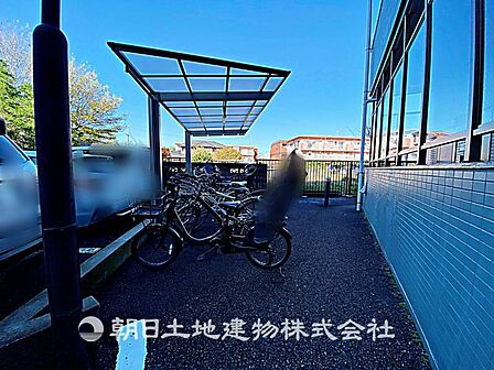 【駐輪場】敷地内駐輪場完備で毎日の移動もスムーズ。