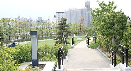 目黒天空庭園・オーパス夢広場(448m)