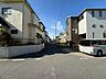 外観：前面道路約4ｍ、隅切りで動線〇