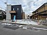 駐車場：前面道路は約6mで車の出し入れも比較的楽な立地です！