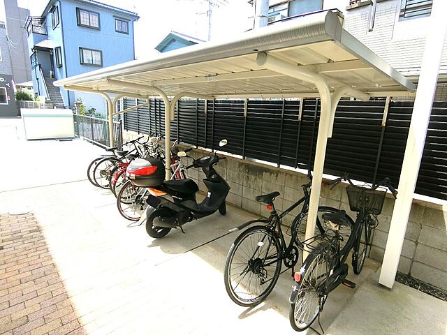 駐輪場を完備です。