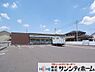 周辺：ファミリーマート岩槻西町店 徒歩8分。 600m