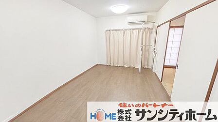 リビング AIで家具を消去しております