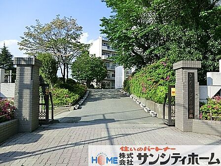 さいたま市立木崎中学校 徒歩5分。 380m