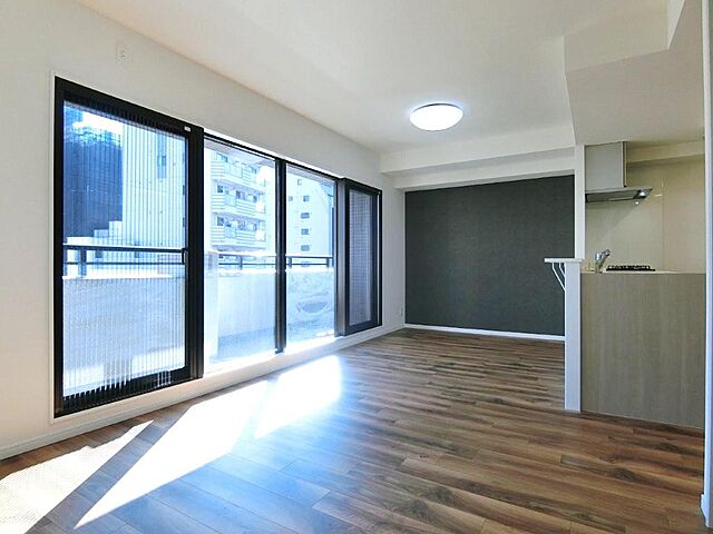 リビング/ダイニング シーアイマンション上野 6階/-