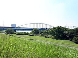 公園「多摩川大橋緑地まで1240m」