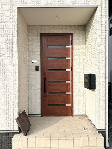 玄関を拡大表示
