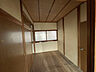 室内：板間