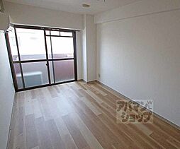 JR山陰本線 梅小路京都西駅 徒歩5分の賃貸マンション 5階1Kのリビング/ダイニング