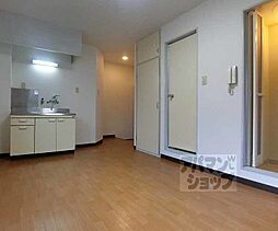 阪急京都本線 西院駅 徒歩9分の賃貸マンション 1階ワンルームのリビング/ダイニング