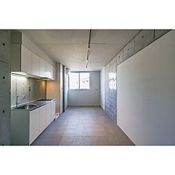 神宮前マンション 102 地下1階ワンルームのリビング/ダイニング