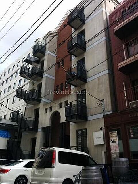 4 / 17