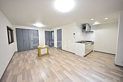 フローレンス新松戸 1階1LDKのリビング/ダイニング