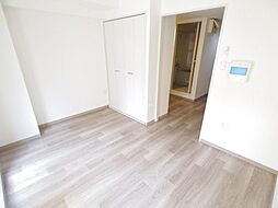 シャイン南流山 6階1Kのリビング/ダイニング