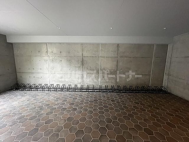 6 / 15