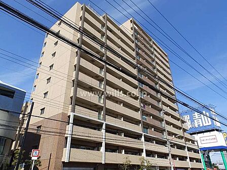 エイジングコート千里丘の外観(南西側から)シニア向け大規模マンション!12階部分、南東向き住戸!生活施設が徒歩圏内に揃う便利な立地!空き家につき即日内覧可能です!お気軽にお問い合わせください!