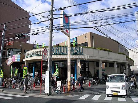 マルヤス(JR千里丘店)の外観