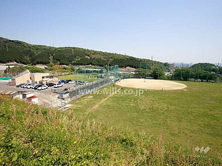 茨木市桑原運動広場（グラウンド・庭球場）の外観