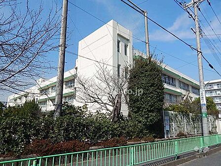 中条小学校[公立]の外観