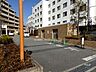 駐車場：駐車場の出入り口