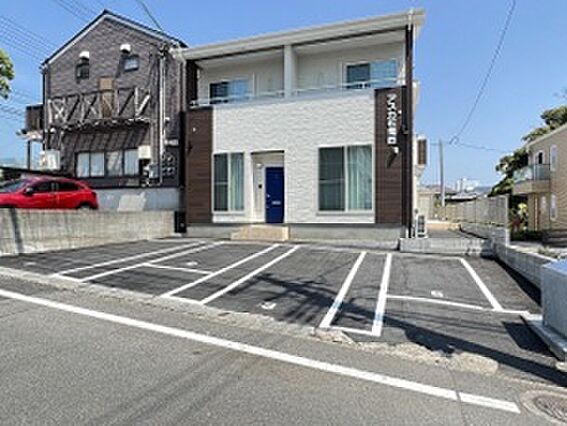 年間賃料収入3...