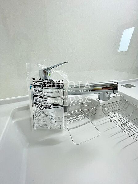 蛇口一体型浄水器はカートリッチ交換がカンタン。手軽に浄水が使用できます。