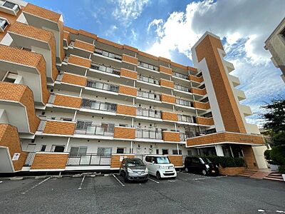 外観:コンビニ スーパー ドラッグストア 郵便局など徒歩約6分以内、毎日の生活に便利な立地です。 外観:コンビニ スーパー ドラッグストア 郵便局など徒歩約6分以内、毎日の生活に便利な立地です。