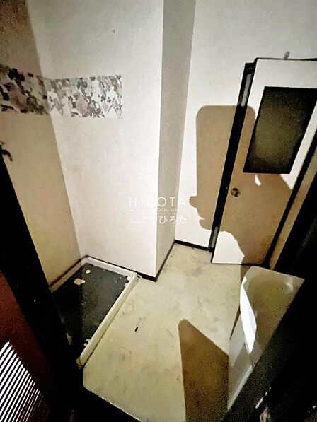 台風の影響や盗難の心配を考えると室内洗濯機置き場は安心ですね。