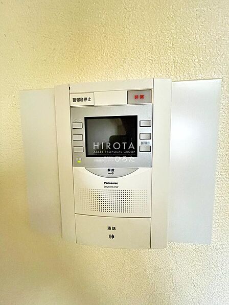 TVモニターホンは不審者や無用なセールスの侵入を防ぐことができます。
