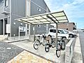 屋根付き駐輪場...