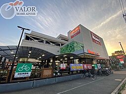 島忠 ホームズ港北高田店 徒歩49分。 3870m