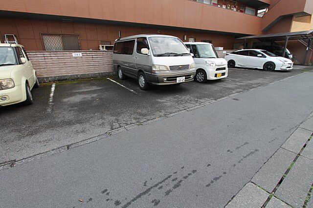 4 / 4
