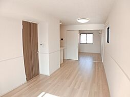 グラン　フェリシア　III 105 1階1LDKのリビング/ダイニング