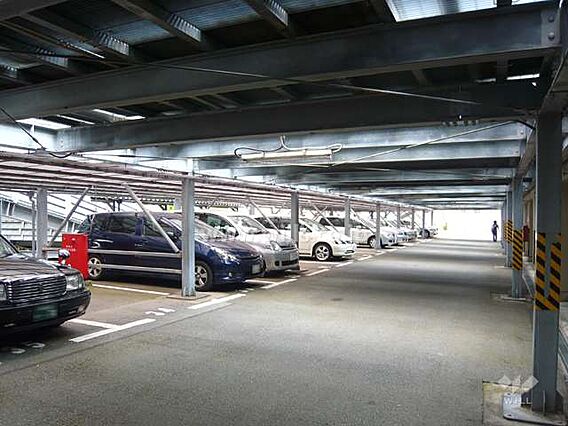 敷地内駐車場（...