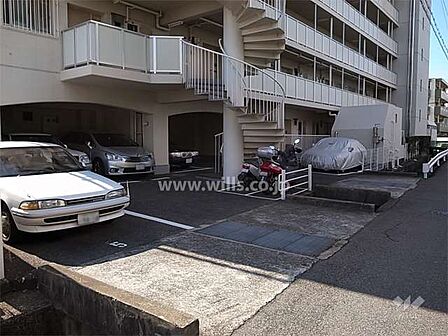 敷地内駐車場