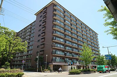 外観:メガロコープ西宮21号棟の外観(北側から) 外観:メガロコープ西宮21号棟の外観(北側から)