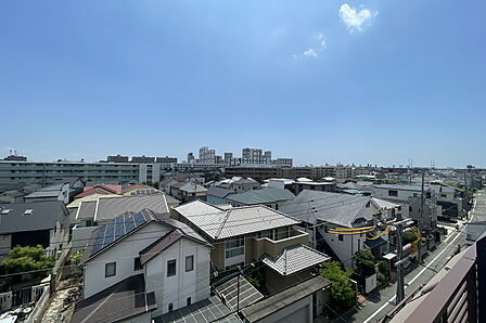 バルコニーからの眺め（南西方向）［2026年7月25日撮影］