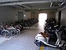 駐車場：屋内にある駐輪場