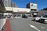 周辺：万代(仁川店)の外観