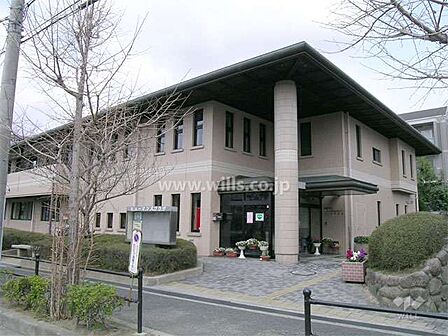 桜ヶ丘図書館の外観