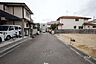 外観：物件の東側前面道路（北側から）［2026年6月23日撮影］