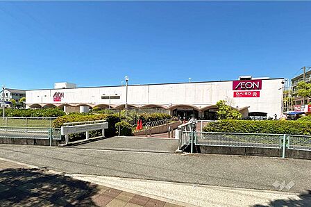 イオン(西宮店)の外観