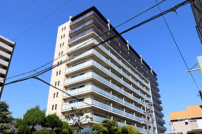 外観:ルフォン・ジオ池田の外観(南西側から)「池田駅」より徒歩4分! 外観:ルフォン・ジオ池田の外観(南西側から)「池田駅」より徒歩4分!