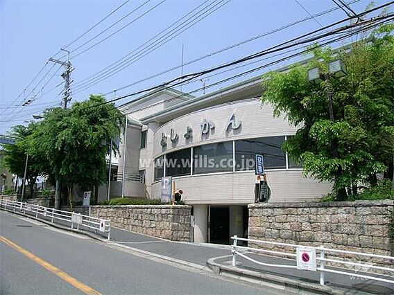 野畑図書館の外...