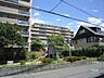 その他：左側がウエストスクエア、右奥がイーストスクエアです。阪急宝塚線「岡町」駅徒歩7分。1998年6月築。総戸数178戸の分譲マンションです。