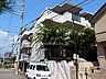 外観：ライオンズマンション豊中上野東第2の外観（南西側から）。北大阪急行線「桃山台」駅よりバス12分。バス停より徒歩1分。1988年1月築。総戸数44戸の分譲マンションです。